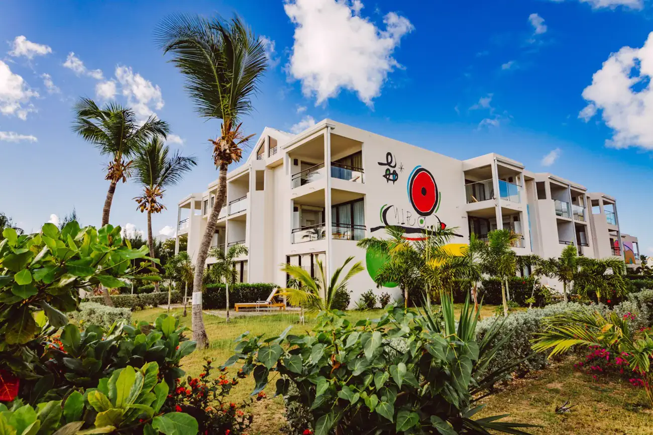 Rooms and gardens at Hommage Hotel & Residences