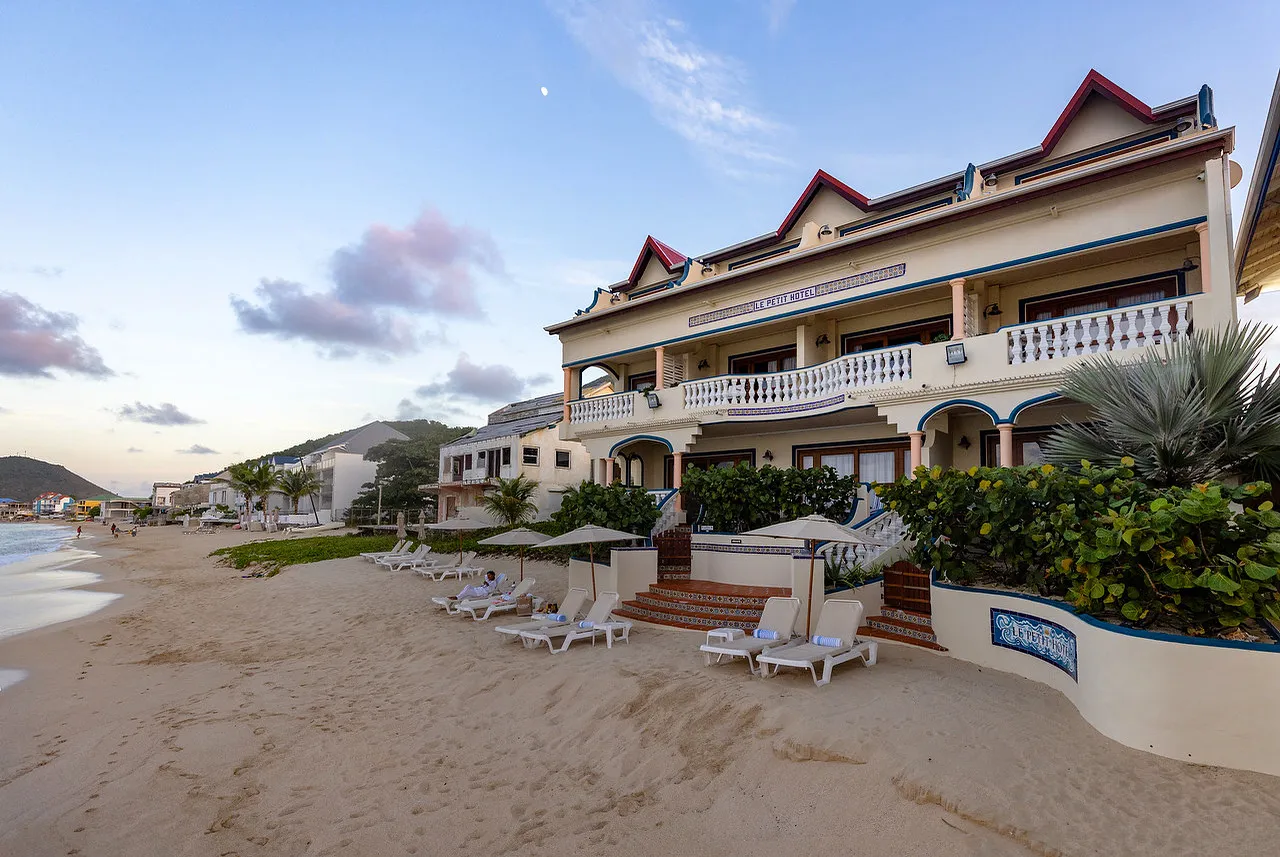 Le Petit Hotel