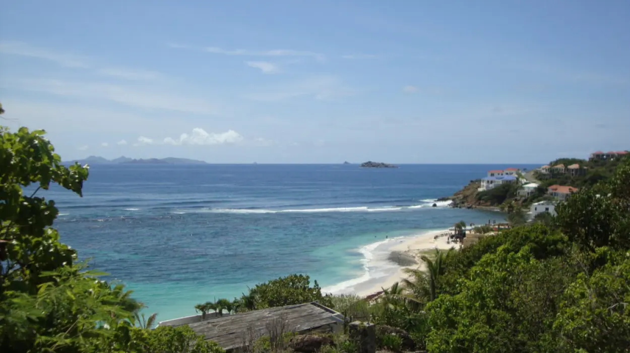 Panoramic view of Dawn Beach and offshore reef in calm seas