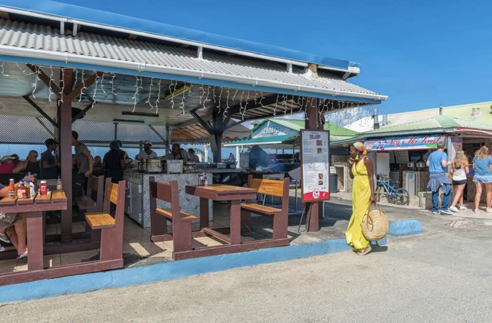 Cynthia's Talk of the Town - Creole plate with ribs and sides