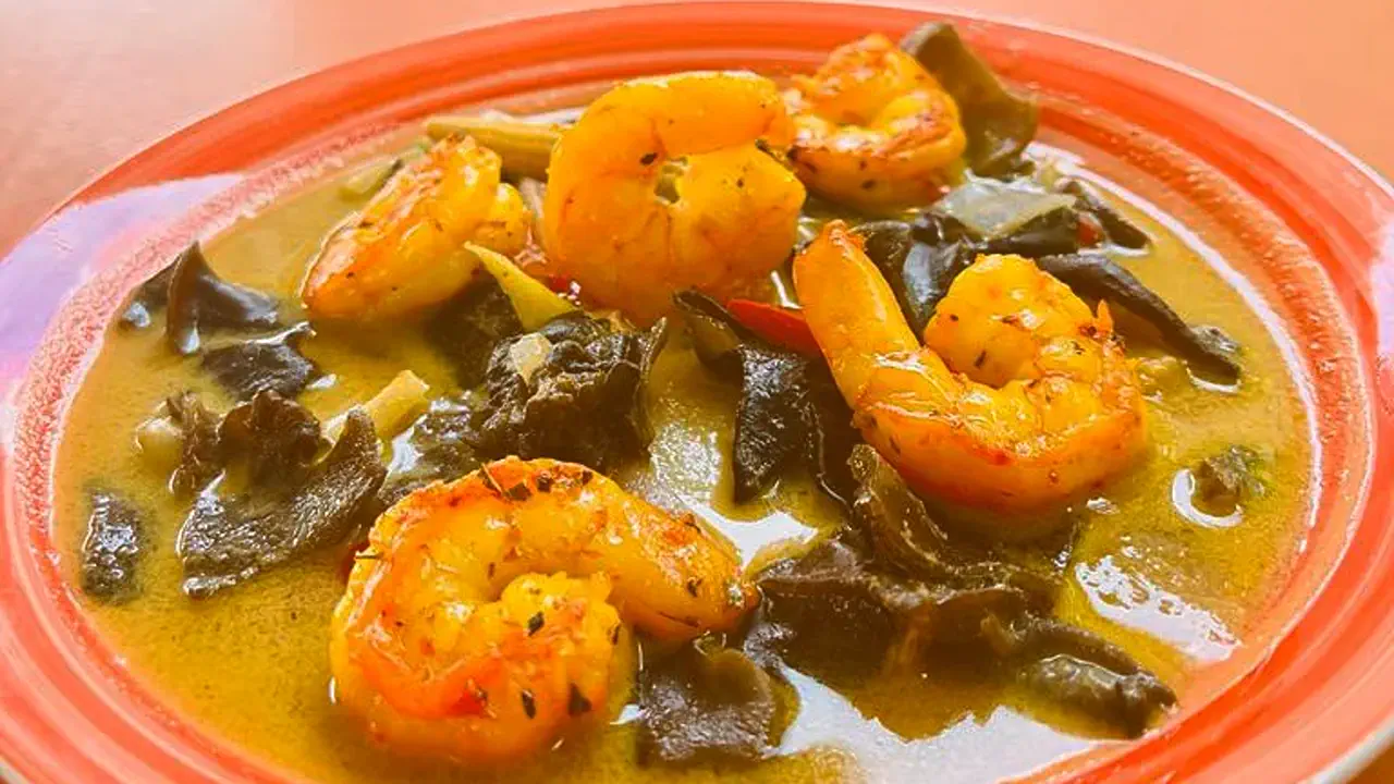 La Cantine SXM - Shrimp curry dish served on the terrace