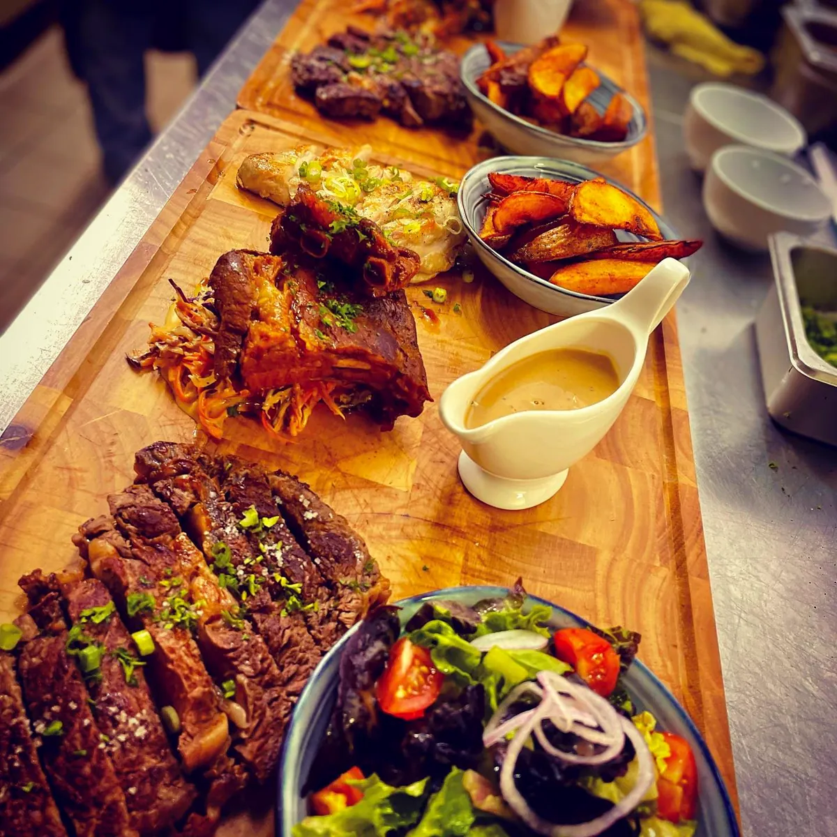 La Favela - large grilled meat board to share