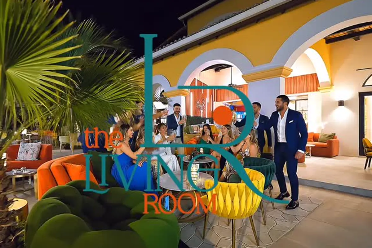 Living Room SXM at Porto Cupecoy - lively exterior terrace in the evening