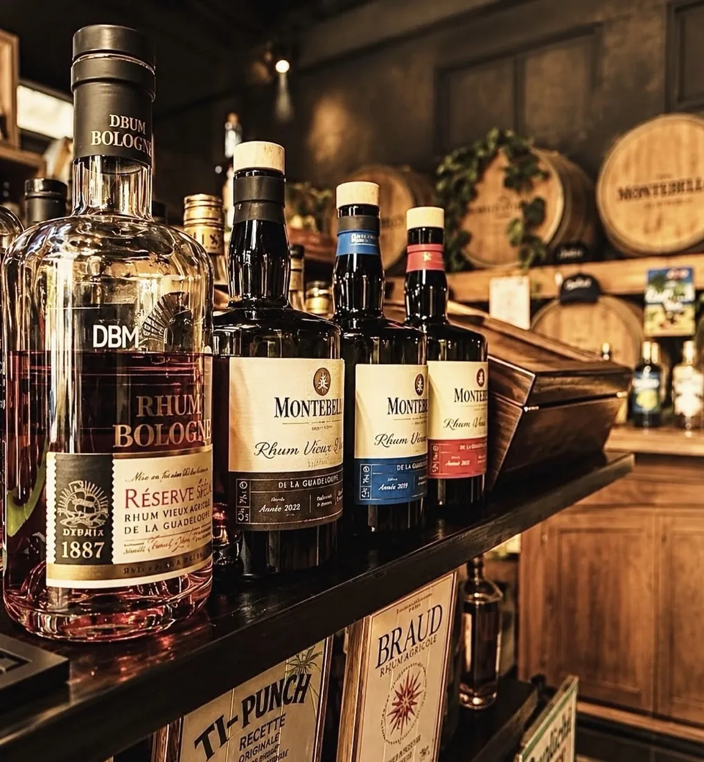 Oualichi Rhum - Bologne and Montebello rums on the counter