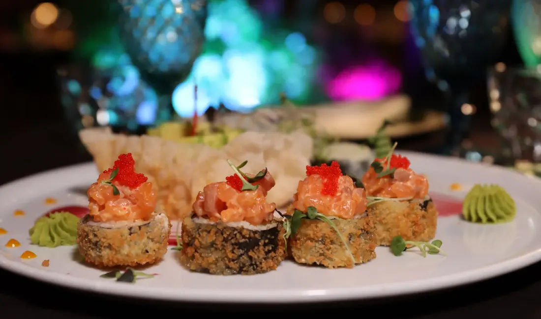 Palapa Hidden Oasis - Sushi and cocktails in a candlelit atmosphere