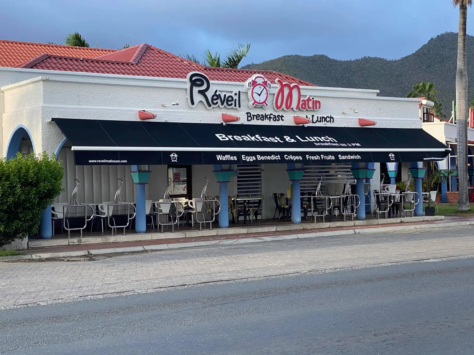 Réveil Matin SXM - facade and terrace at Plaza Del Lago on Welfare Road