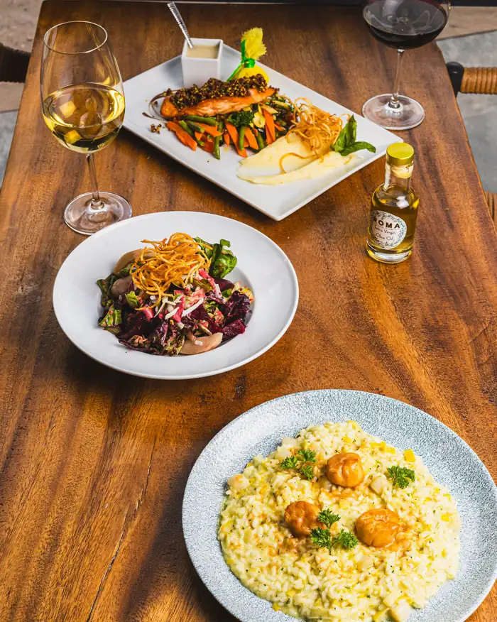 Roma Restaurant - Italian dishes, risotto, salad and wine in Maho