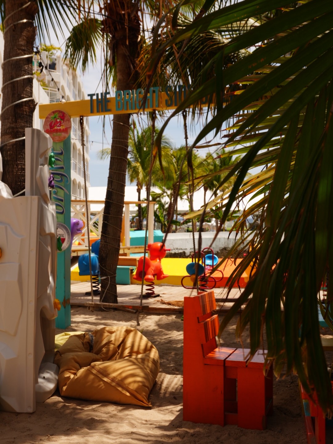 Sandbar SXM - Evening vibe and live music