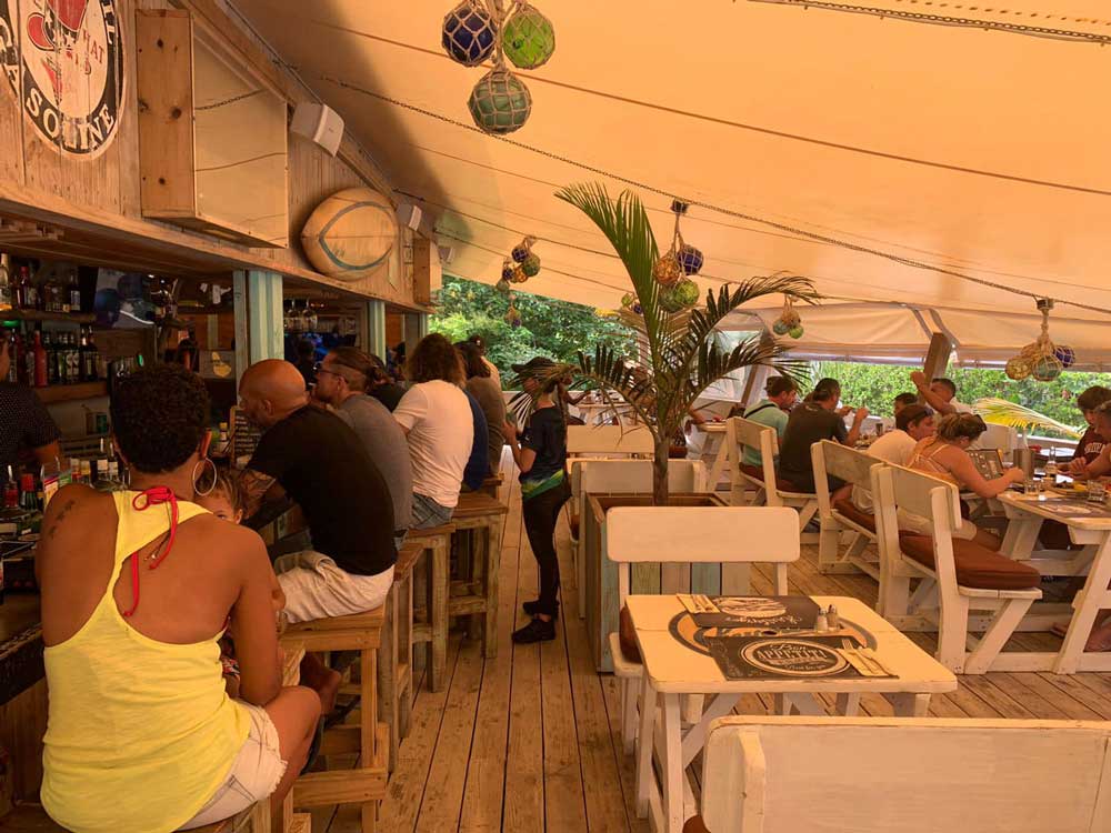 Yellow Sub - Bar and nightlife atmosphere