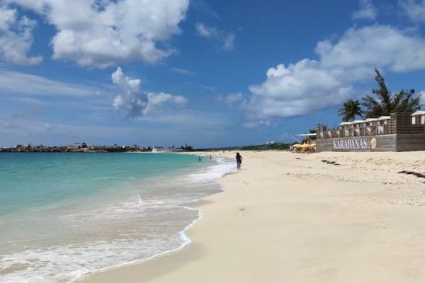 Simpson Bay Beach in Sint-Maarten